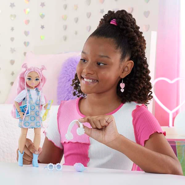 Barbie Dream Besties Daisy Jean Doll - Image 3