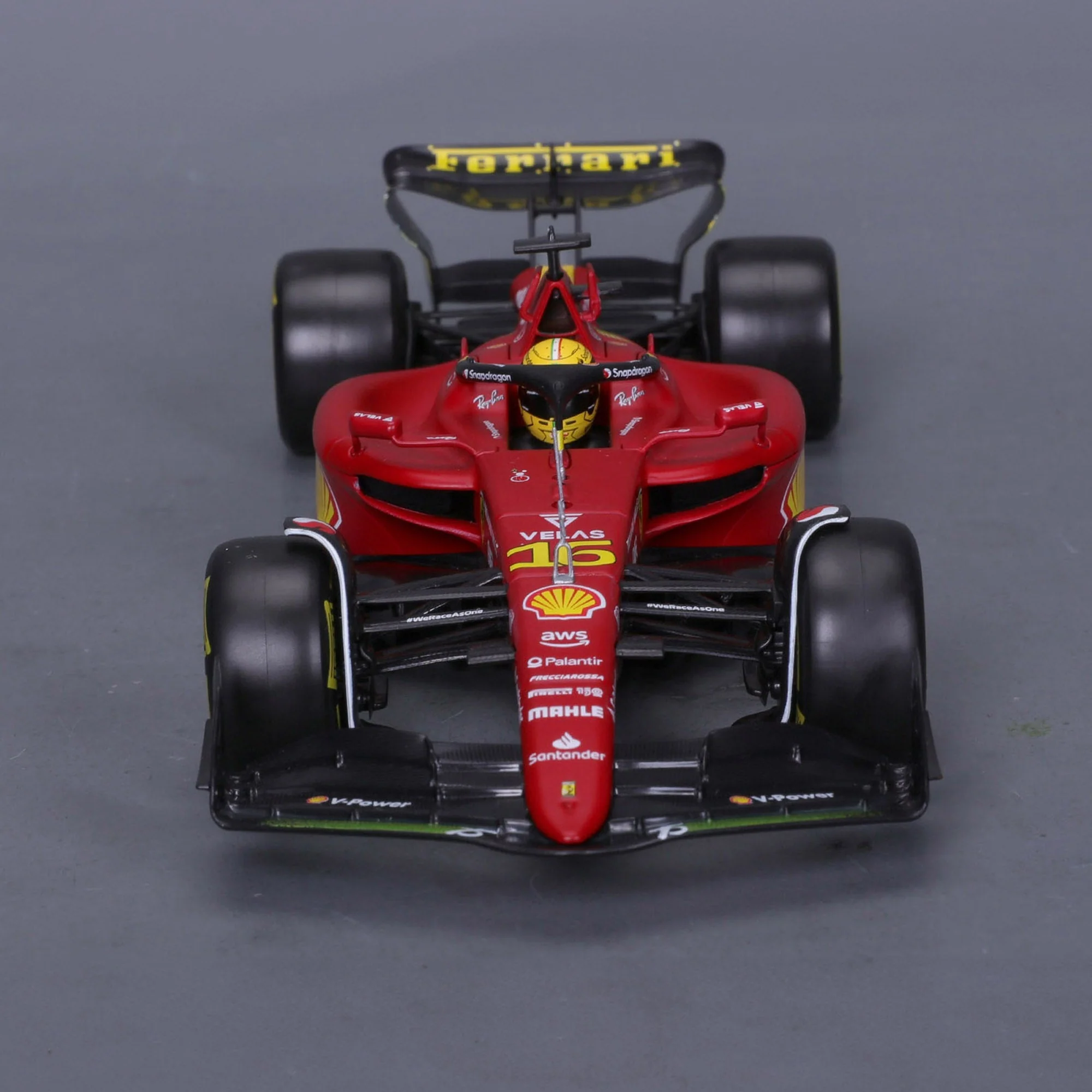 Bburago 1:24 Ferrari Racing 2022 F1 75 Leclerc #16 - Image 4