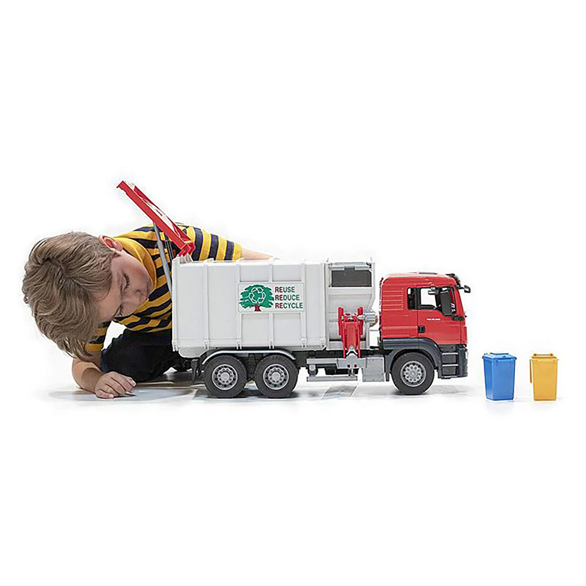 Bruder 1/16 MAN TGS Side Loading Garbage Truck - Image 5