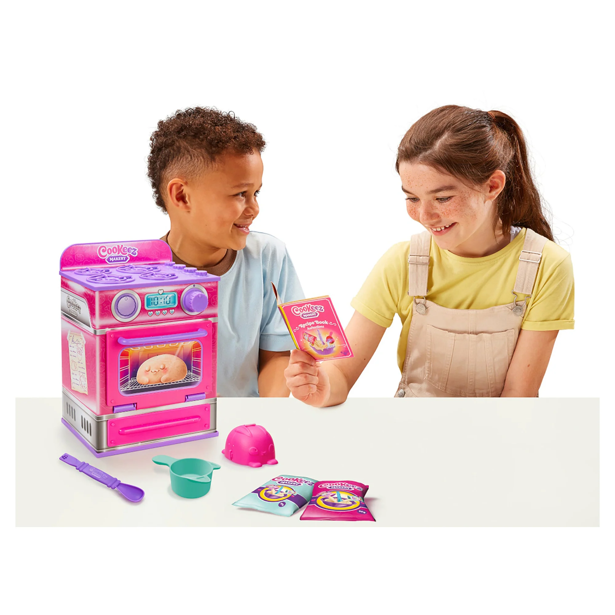 Cookeez Makery Cinnamon Treatz Oven Playset - Image 4