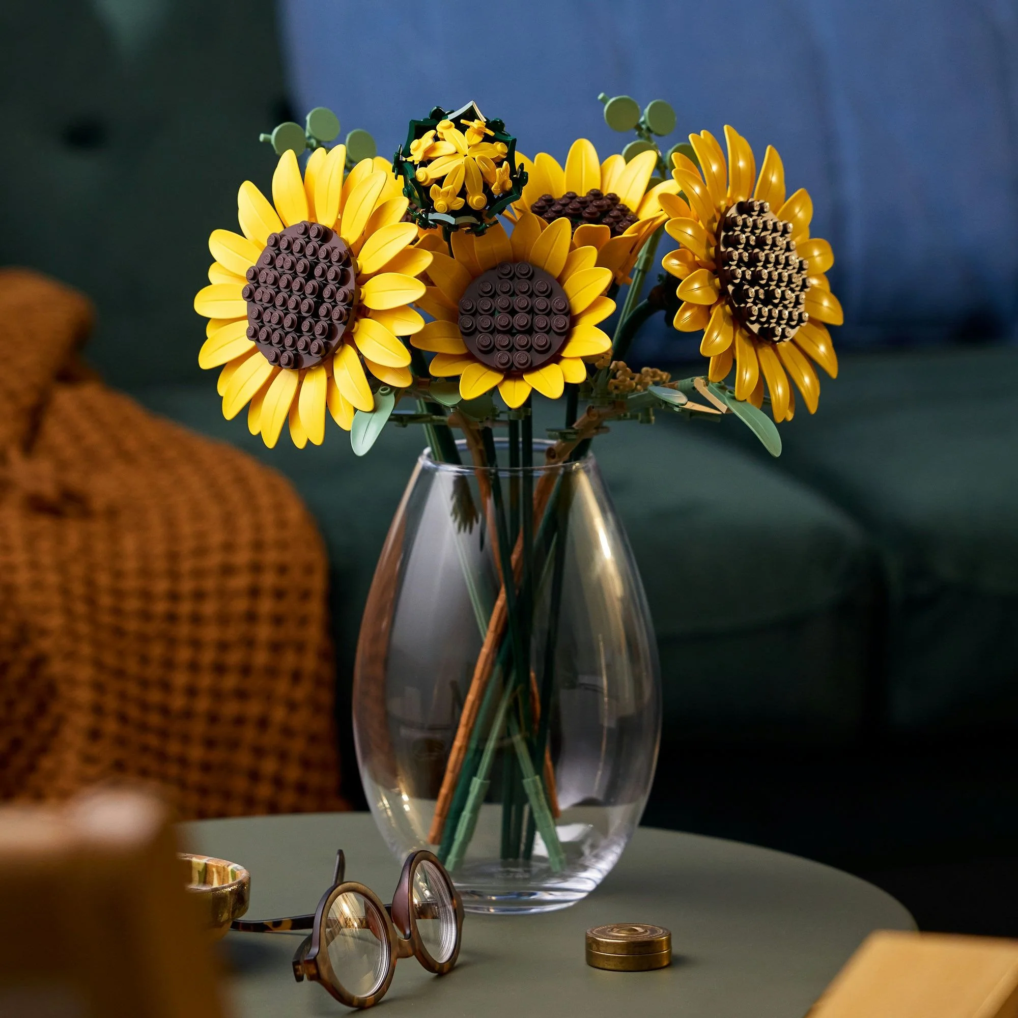LEGO Botanicals Sunflower Bouquet - Image 4