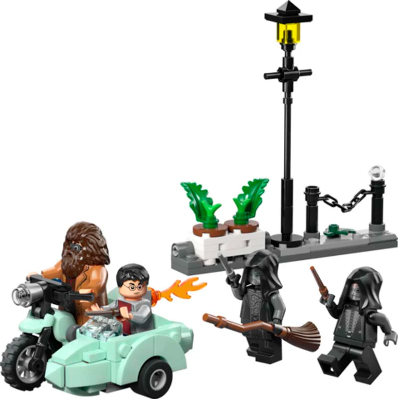 LEGO Harry Potter TM Hagrid™ & Harry's Privet Drive Escape - Image 4