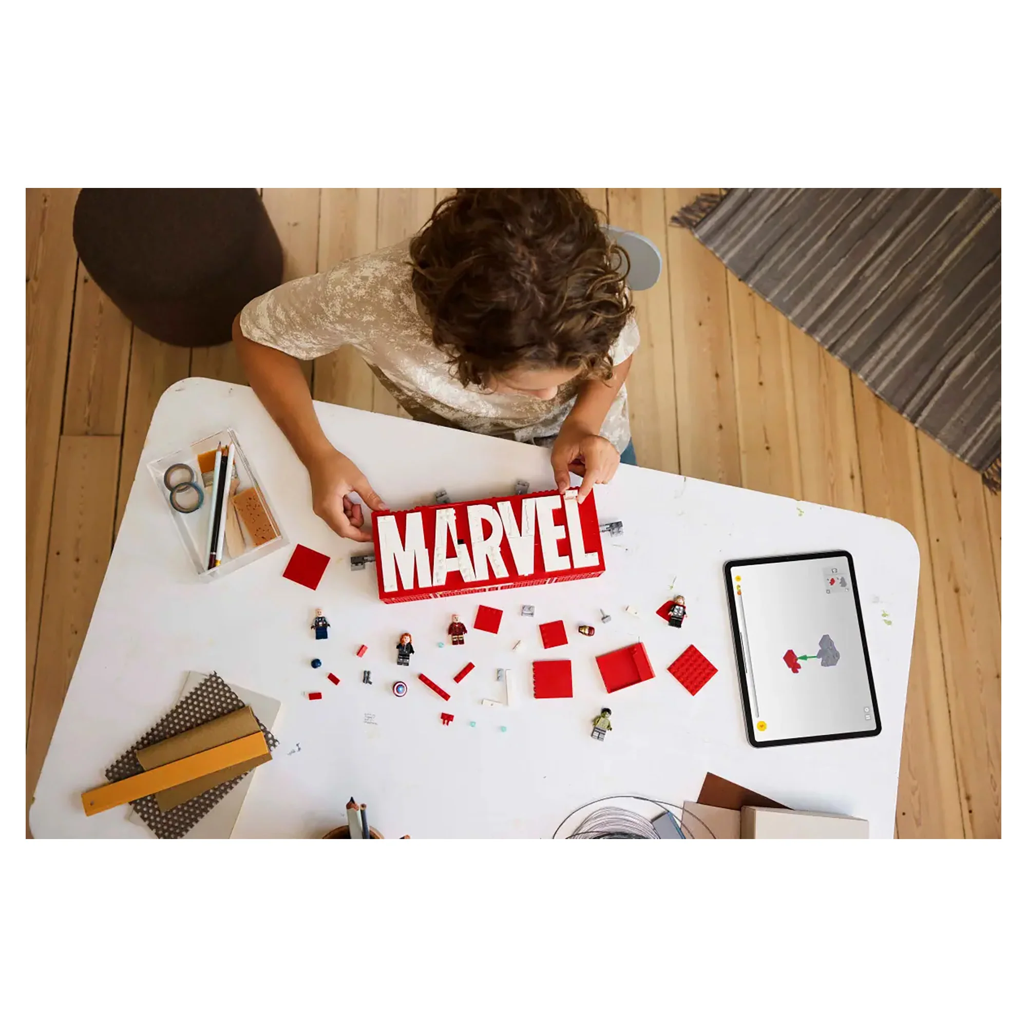 LEGO Marvel Logo & Minifigures 76313 - Image 8
