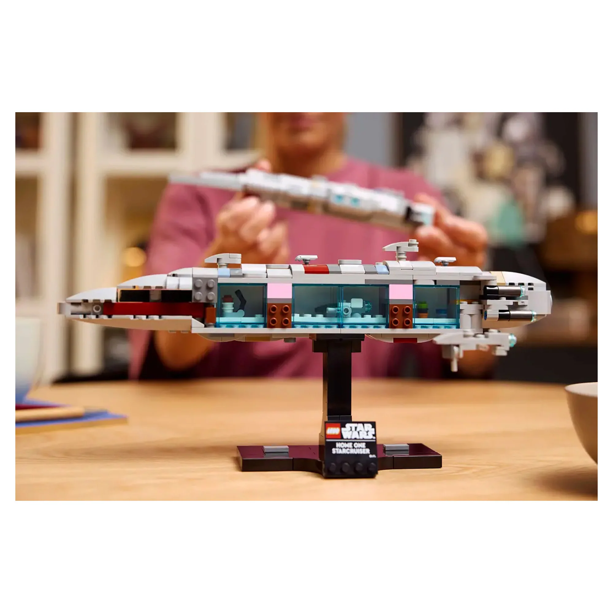 LEGO Star Wars Home One Starcruiser 75405 - Image 8