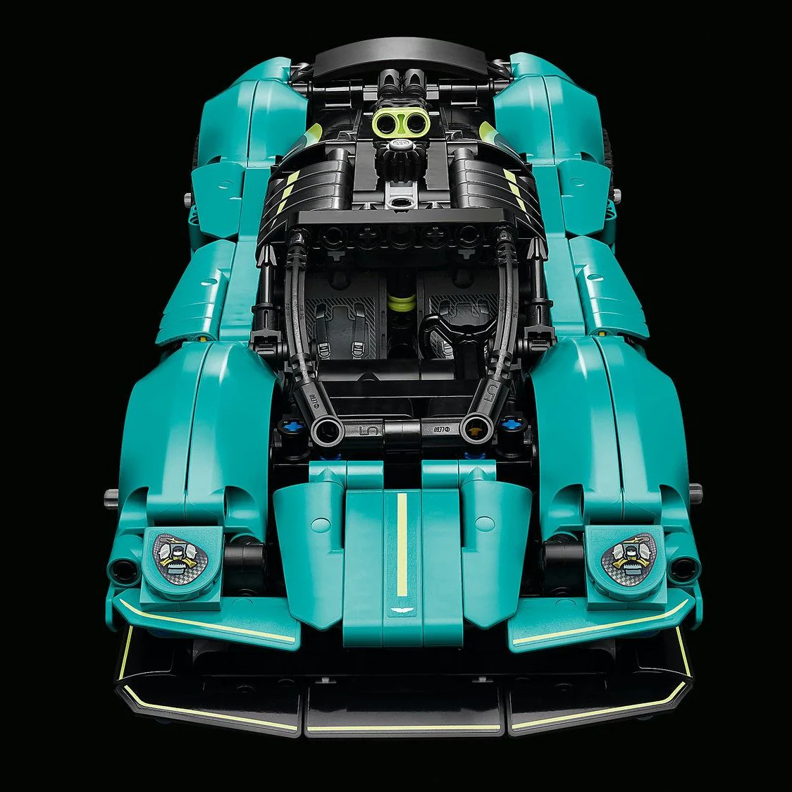 LEGO Technic Aston Martin Valkyrie 42208 - Image 4