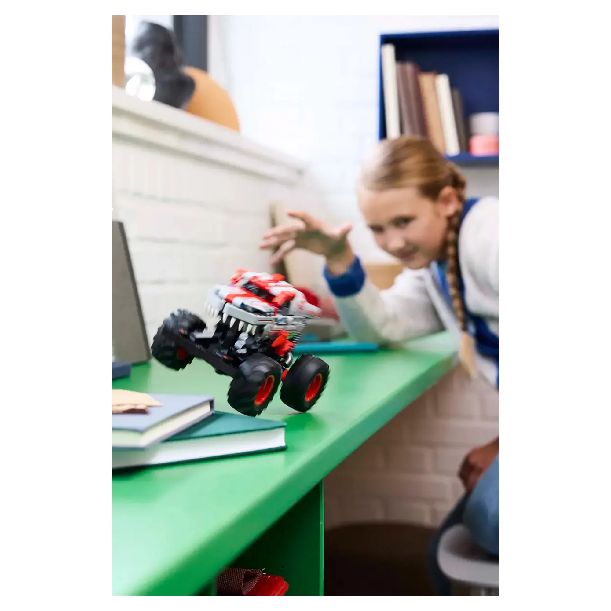 LEGO Technic Monster Jam ThunderROARus Pull-Back 42200 - Image 6