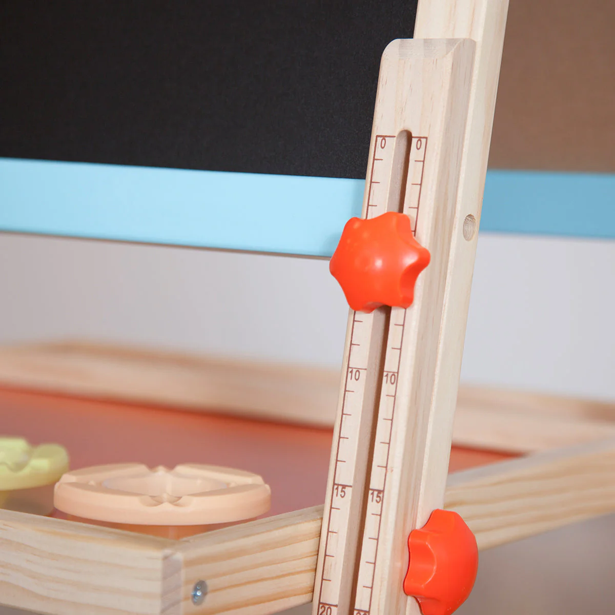 Lifespan Classic World Multi-Functional Easel - Image 5