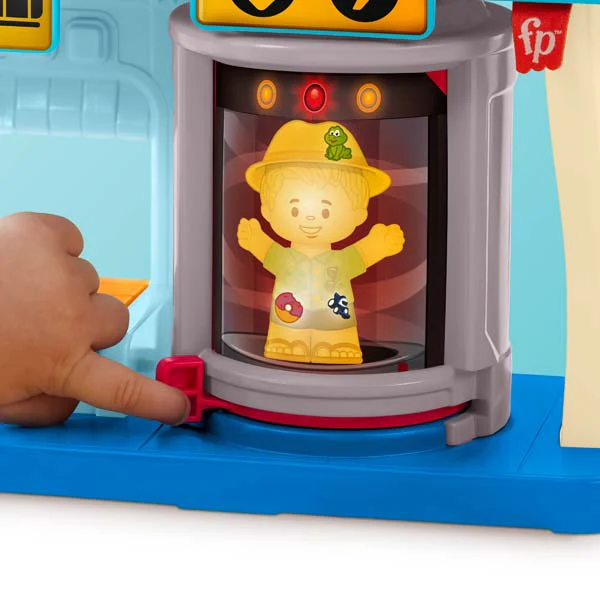 Little People Airport Playset - Image 4